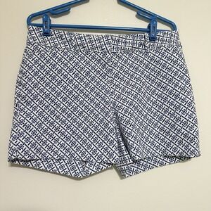 The Limited Chino Shorts Women's Size 8 Navy Blue White Geometric Pattern Preppy